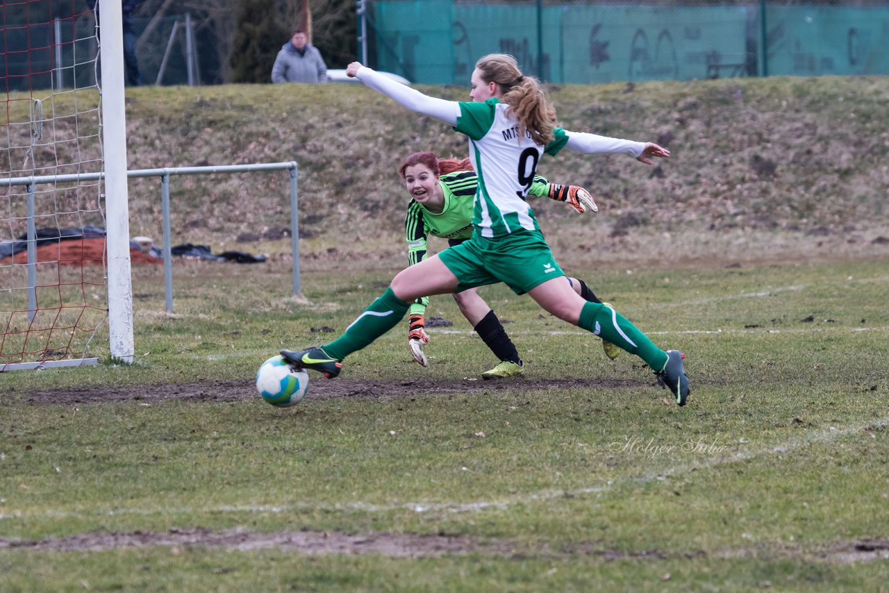 Bild 127 - B-Juniorinnen SG Olympa/Russee - Post- und Telekom SV Kiel : Ergebnis: 2:2